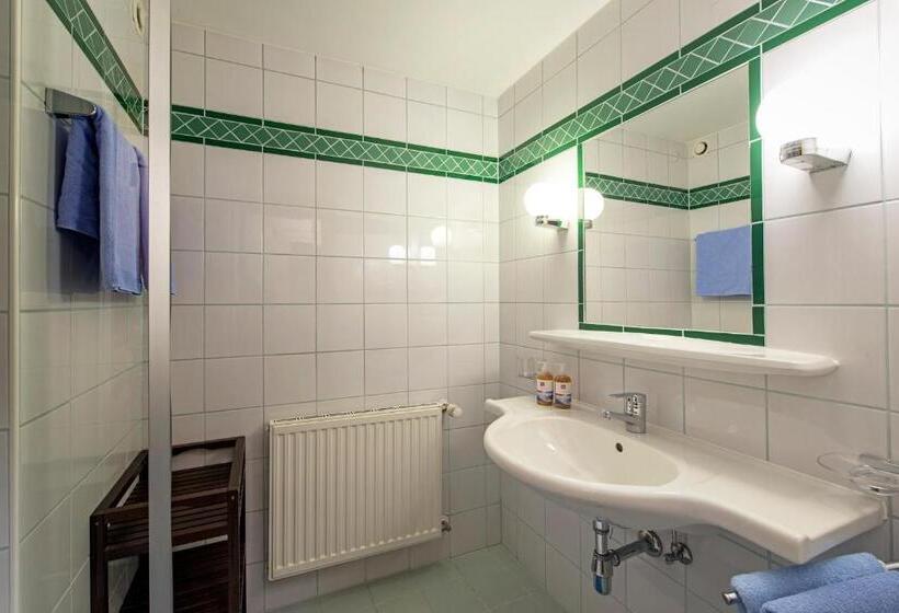 غرفة سوبيريور, 3 Mohren