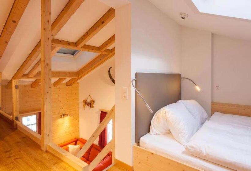 סוויטה משפחתית, Capricorn