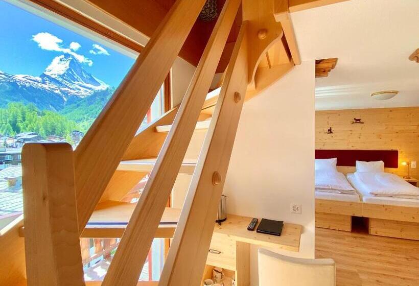 סוויטת ג'וניור םע נוף, Capricorn