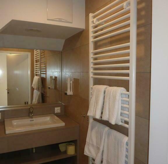 דירת שני חדרים עם מרפת, Der Löffler Am Semmering Bed&breakfast