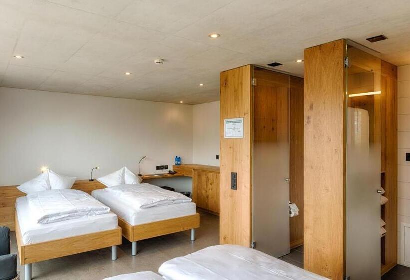 Семейный Номер, Frauenfeld