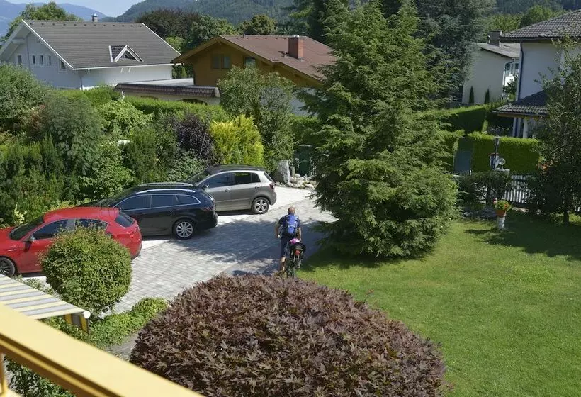 コンフォートルーム, Frühstückspension Haus Golker