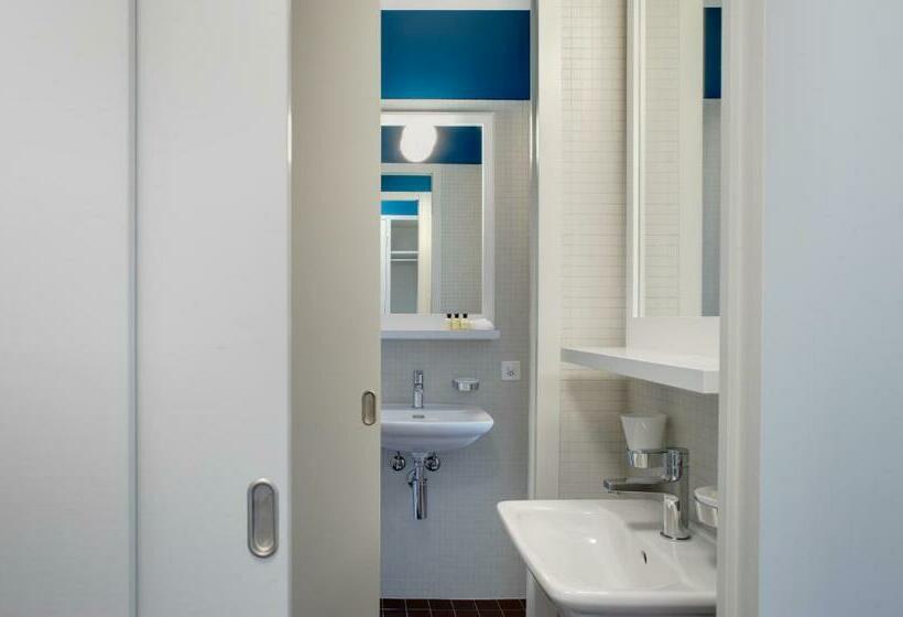 行政房间, Im Schlosspark