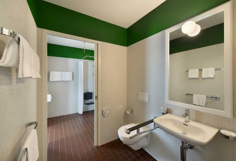 高级大房间, Im Schlosspark