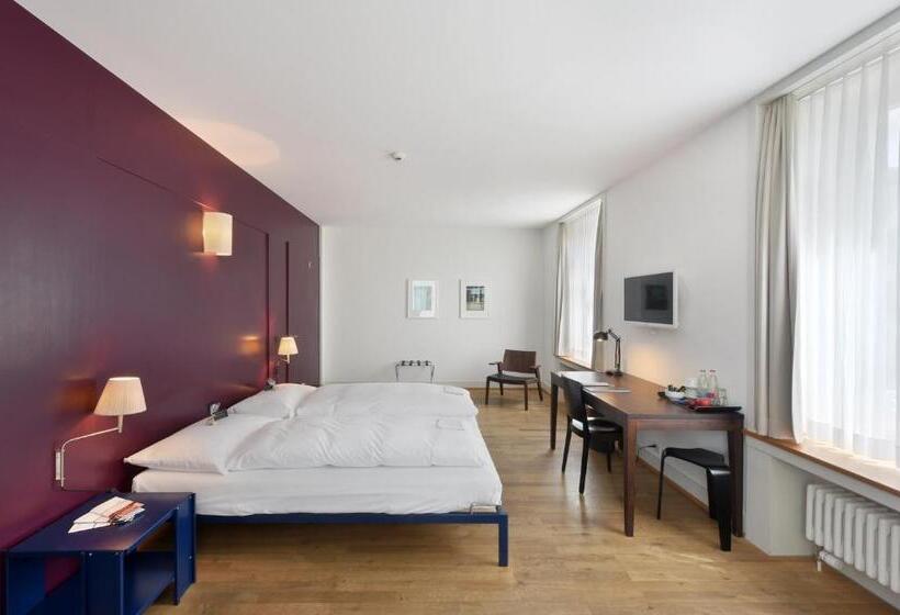 高级大房间, Im Schlosspark