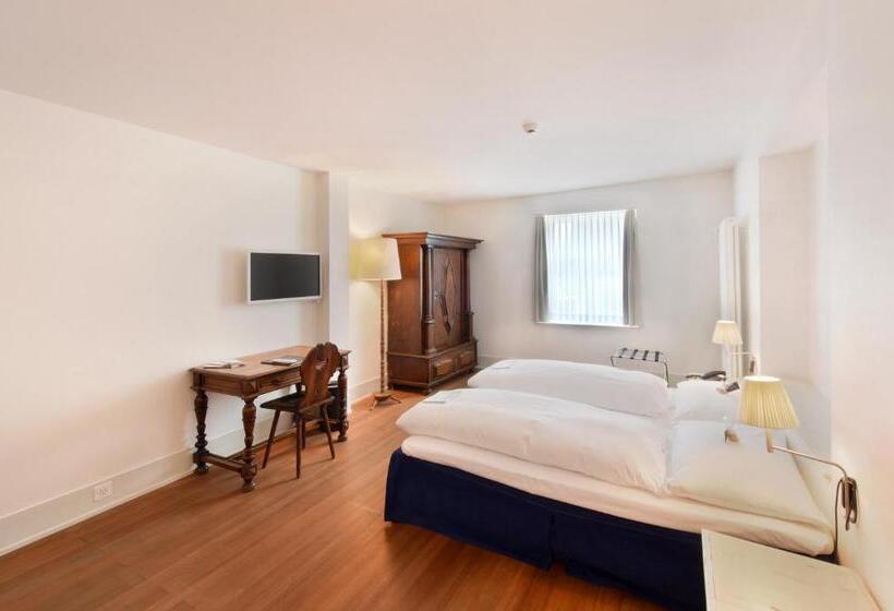 标准间, Im Schlosspark