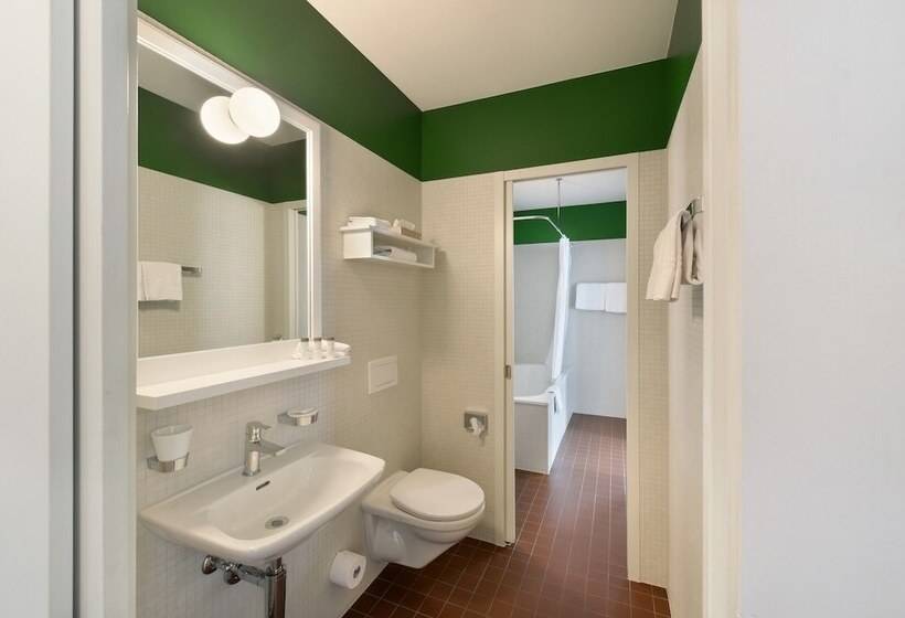 高级大房间, Im Schlosspark