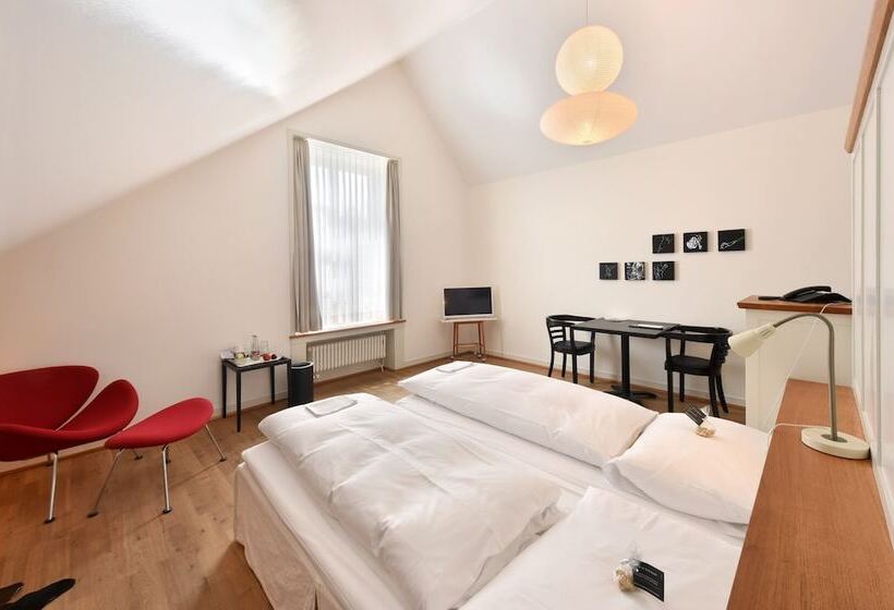 行政房间, Im Schlosspark