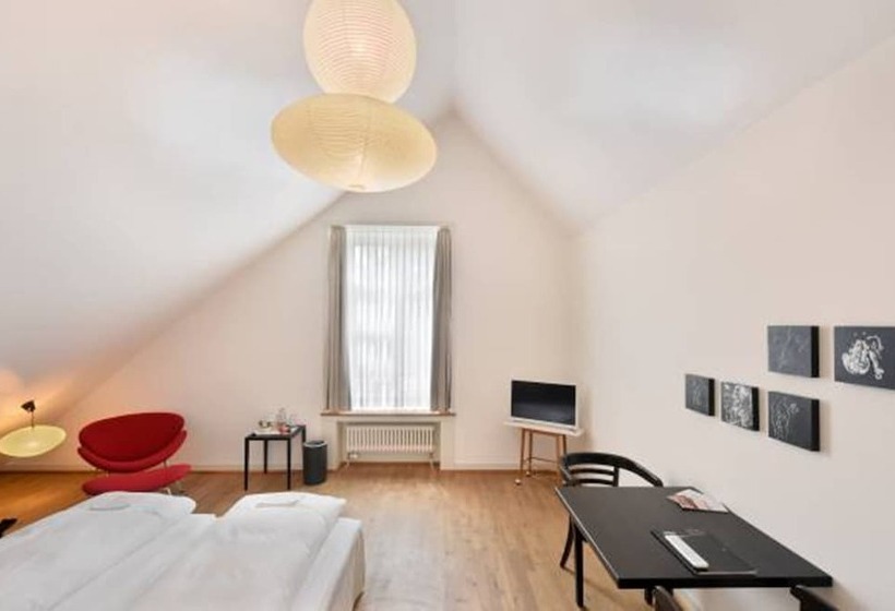 行政房间, Im Schlosspark