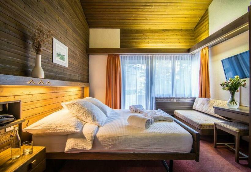 Номер Стандарт, La Collina
