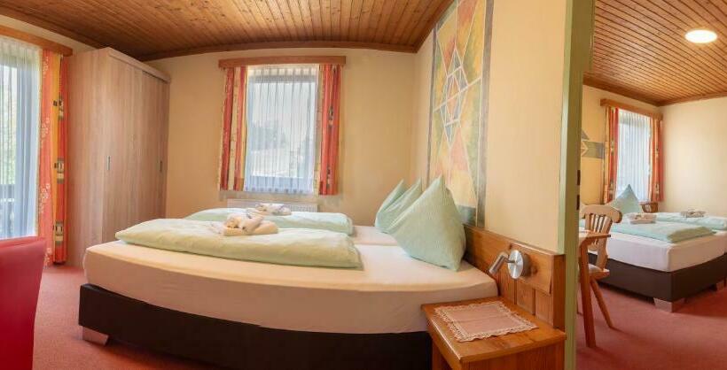 חדר סטנדרט לארבעה, Landhof Simeter Gmbh