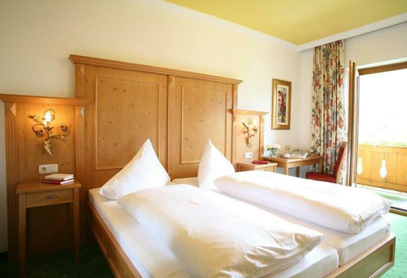 اتاق خانوادگی, Lerch