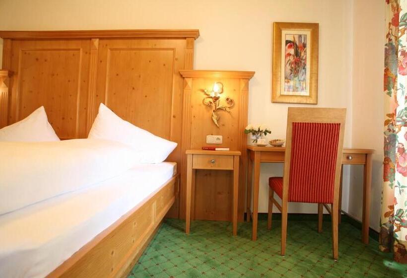 اتاق استاندارد یک نفره, Lerch