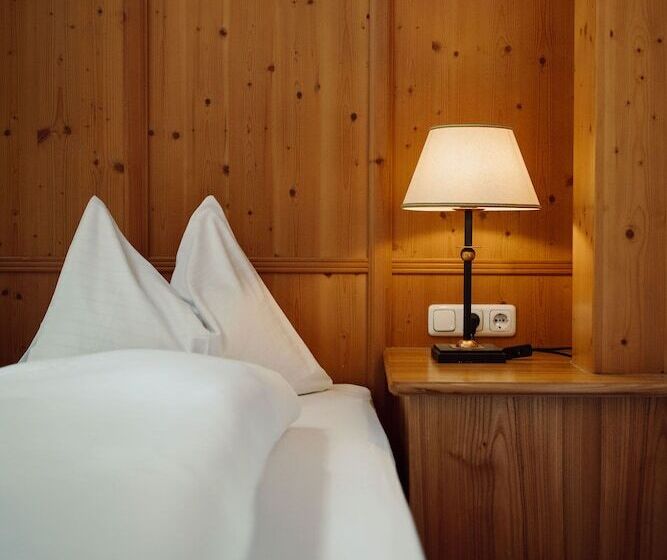 اتاق استاندارد یک نفره, Lerch