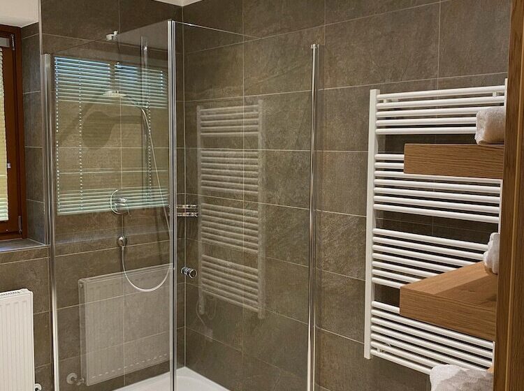 سوییت خانوادگی, Lerch