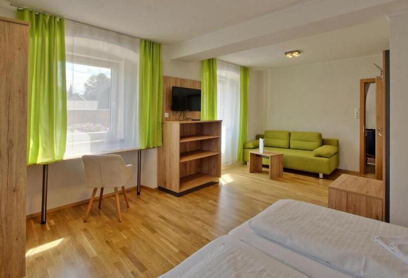 חדר סטנדרט לשלושה, Restaurant Das Rössl