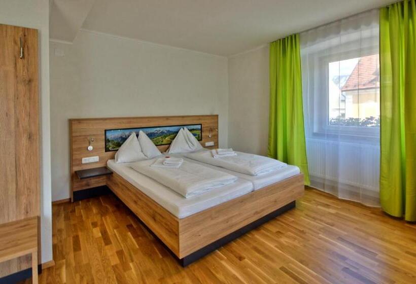 חדר סטנדרט לשלושה, Restaurant Das Rössl