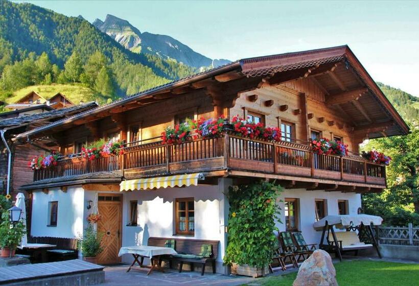 带阳台两卧公寓, Stoanahof