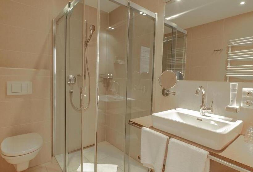 带阳台的高级房间, Rosentalerhof Hotel & Appartements