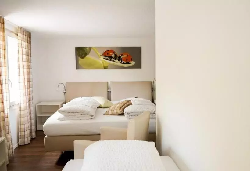 Standard Triple Room, Seehotel Baumgarten