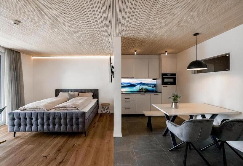 Standard studio with lake view, Seehotel Baumgarten