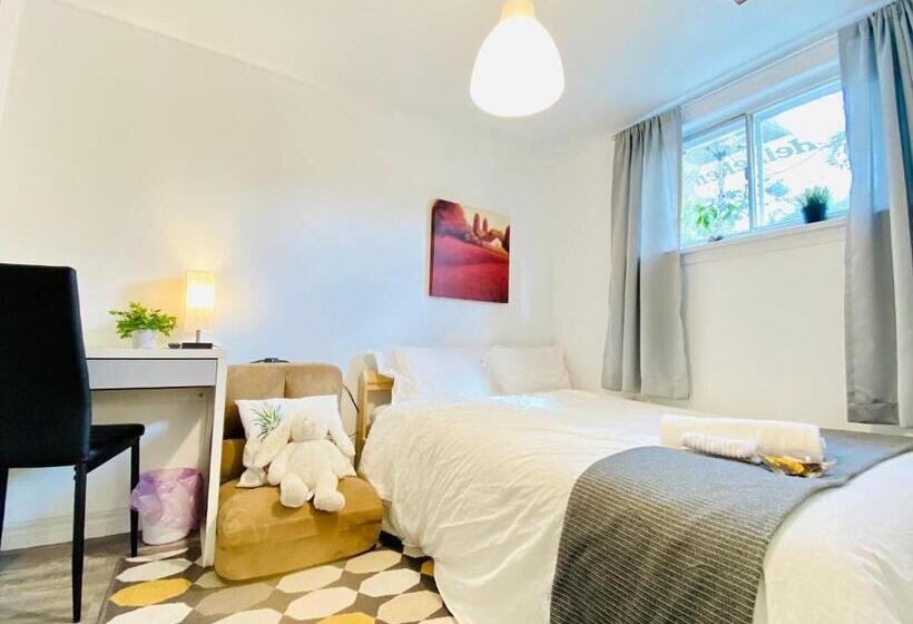 غرفة قياسية مطلّة علي الحديقة, Toronto Bed & Breakfast   Free Parking, Subway Access