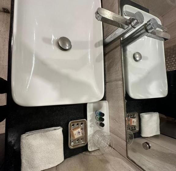 غرفة ديلوكس, Blue Orchid