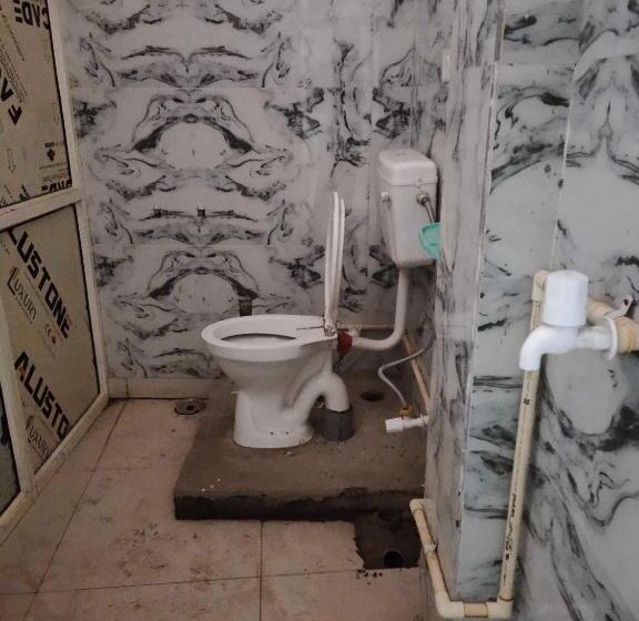 三人经典房间, Oyo Highway Inn