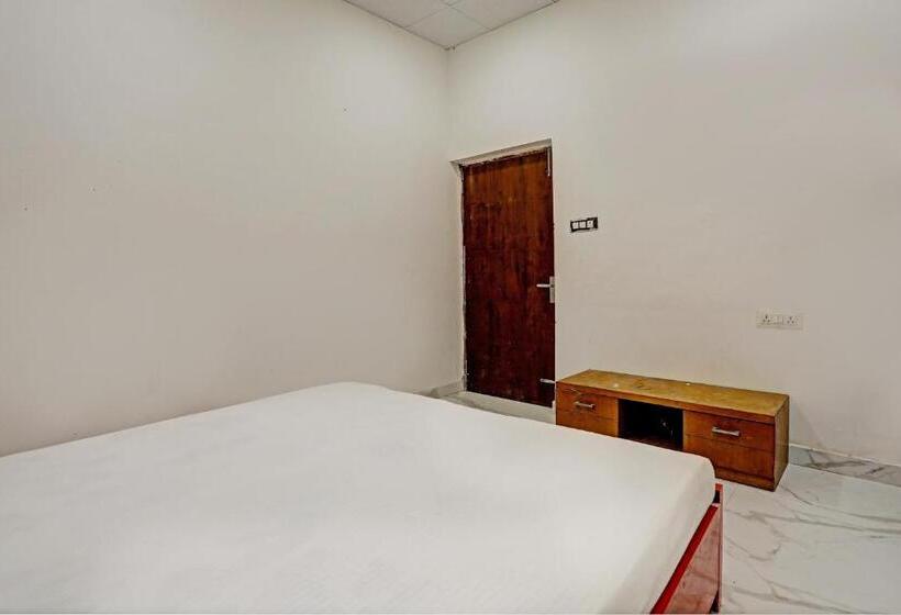 Трехместный Номер Классика, Oyo Highway Inn
