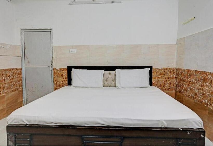 Трехместный Номер Классика, Oyo Highway Inn