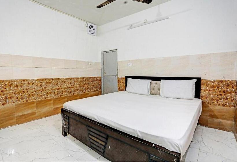 Трехместный Номер Классика, Oyo Highway Inn