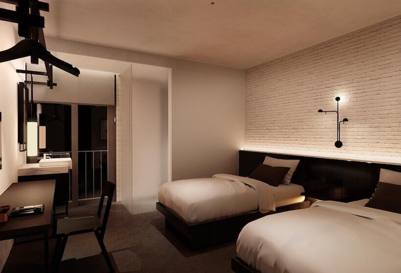 חדר סופריור, Rez