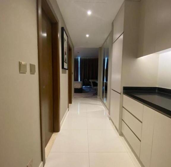 스탠다드 스튜디오, Suites   Damac Tower Riyadh
