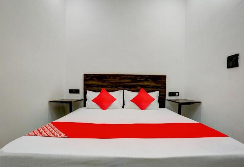 חדר קלאסי לשלושה, Oyo Flagship Hotel Palacio Palace