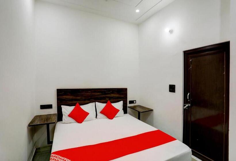 חדר קלאסי לשלושה, Oyo Flagship Hotel Palacio Palace