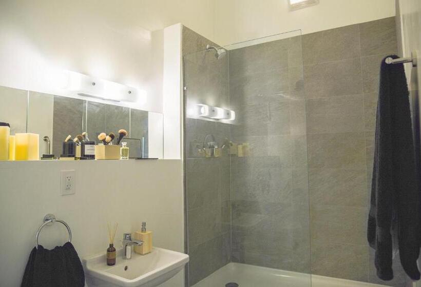 استودیو استاندارد با تراس, Hollywood Guesthouse