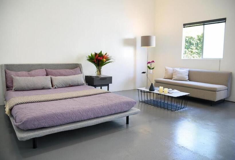 استودیو استاندارد با تراس, Hollywood Guesthouse