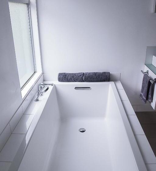 استودیوی استاندارد, Hollywood Guesthouse