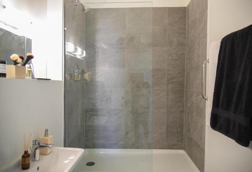 استودیو استاندارد با تراس, Hollywood Guesthouse