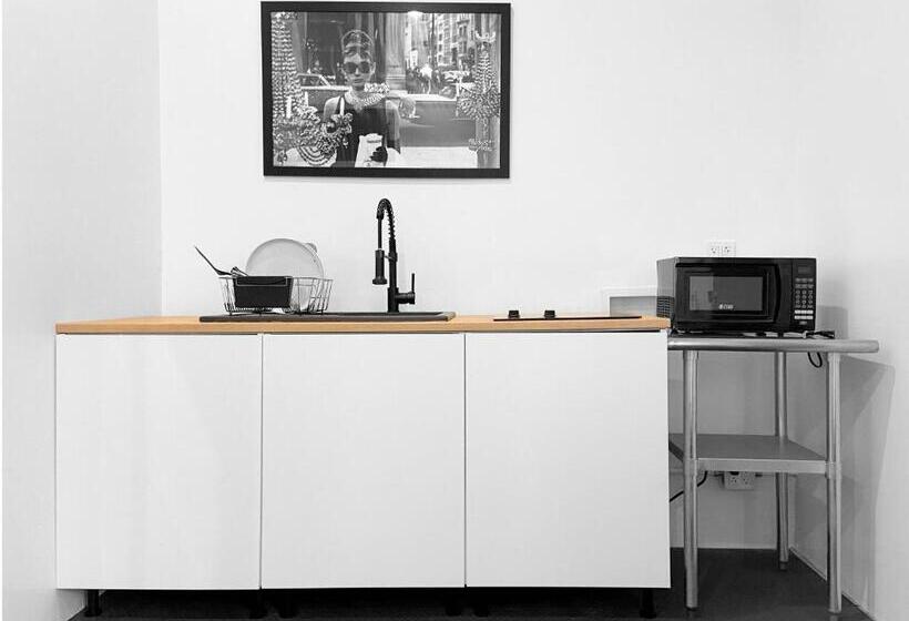 استودیو استاندارد با تراس, Hollywood Guesthouse