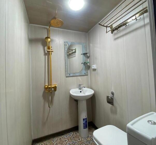 غرفة قياسية, Ozod Guest House