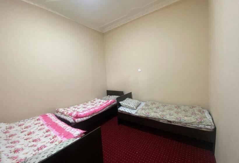 غرفة إقتصادية ثلاثية, Ozod Guest House