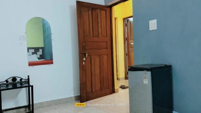 标准间, Cardozo Beach House