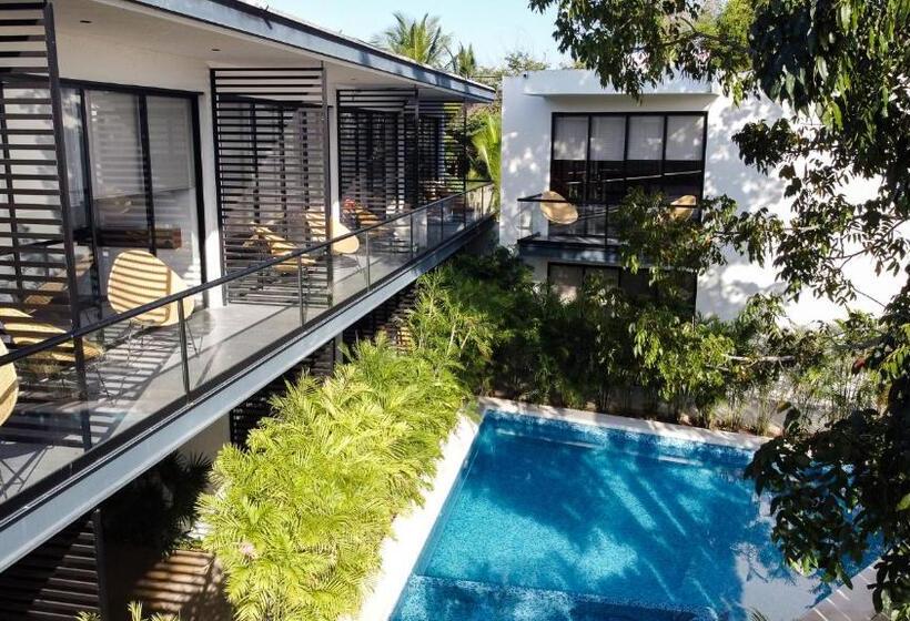 Huoneisto 1 Makuuhuone Allasnäkymä, Deluxe Apartments Azure