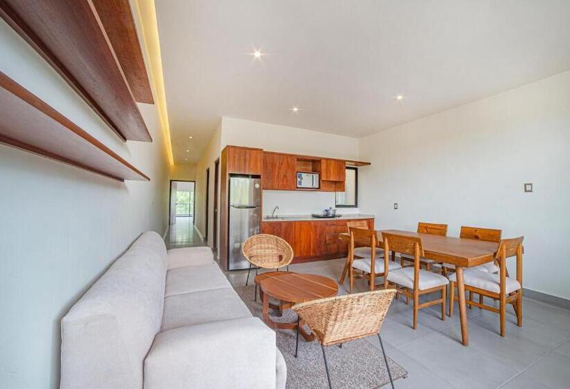 آپارتمان 1 خوابه با چشم‌انداز استخر, Deluxe Apartments Azure