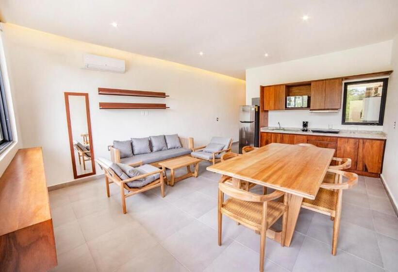 آپارتمان 1 خوابه با چشم‌انداز استخر, Deluxe Apartments Azure