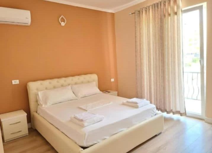 חדר סטנדרט, Fama