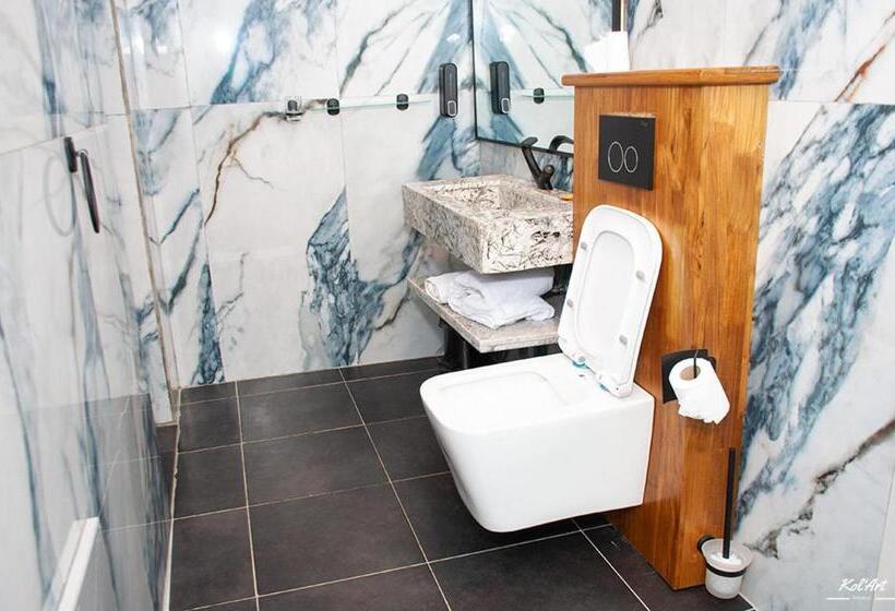 اتاق استاندارد با بالکن, Freedom Palace Hôtel P/n