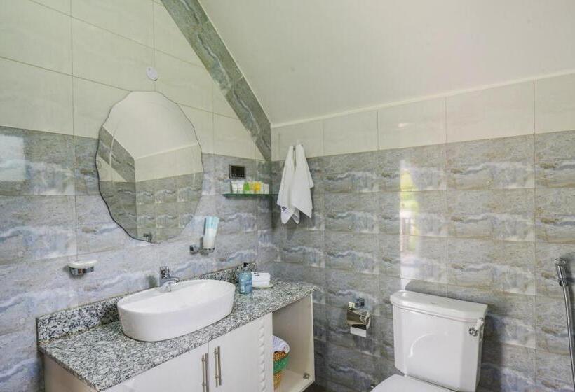 اتاق استاندارد یک نفره, Kabale Safari Club