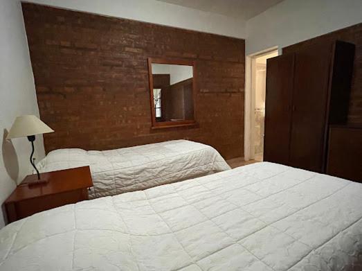 شقة غرفة واحدة, Pintó Terraza